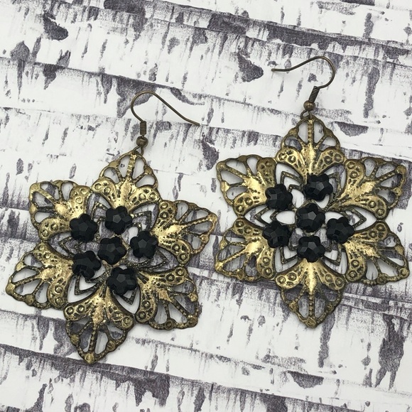 🍀 Burnished Gold Flower Dangle Earrings - Picture 1 of 2